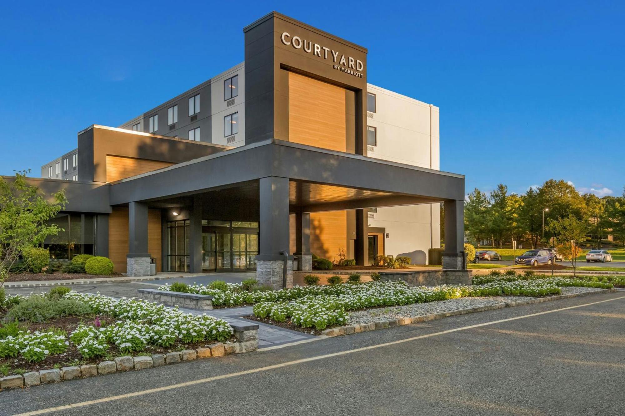 Courtyard Rockaway-Mount Arlington Hotel Екстериор снимка